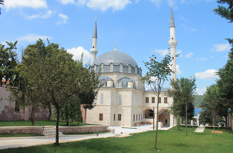 Beylerbeyi Camii.jpg